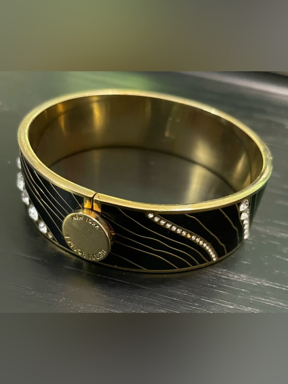 EUC Henri Bendel Black Enamel Gold-Tone hinge bracelet Bangle w/Crystal Accents
